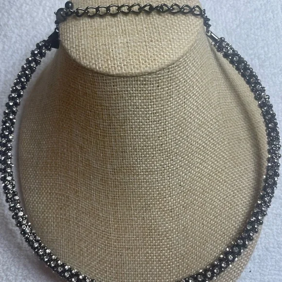 NWOT Kenneth Jay Lane Rhinestone Gunmetal Choker - Picture 7 of 7